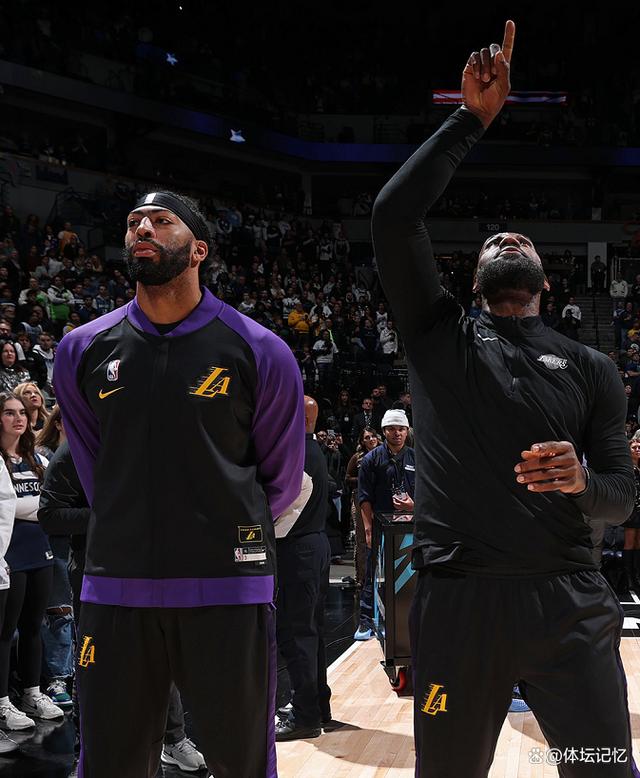 湖人负爵士，詹姆斯遭遇困境