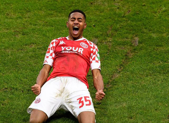 沃尔夫斯堡前锋遭遇低迷期,寻找状态 沃尔夫斯堡前锋遭遇低迷期,寻找状态