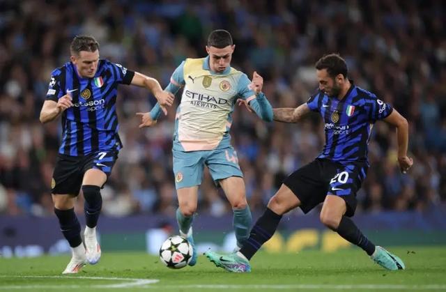 战术奏效!哈兰德双翼齐飞压制申花整场无力还手! 战术奏效!哈兰德双翼齐飞压制申花整场无力还手!