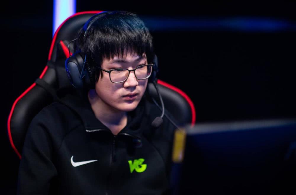 TheShy回归赛场,败北首场状态亮眼,RNG观众沸腾! TheShy回归赛场,败北首场状态亮眼,RNG观众沸腾!